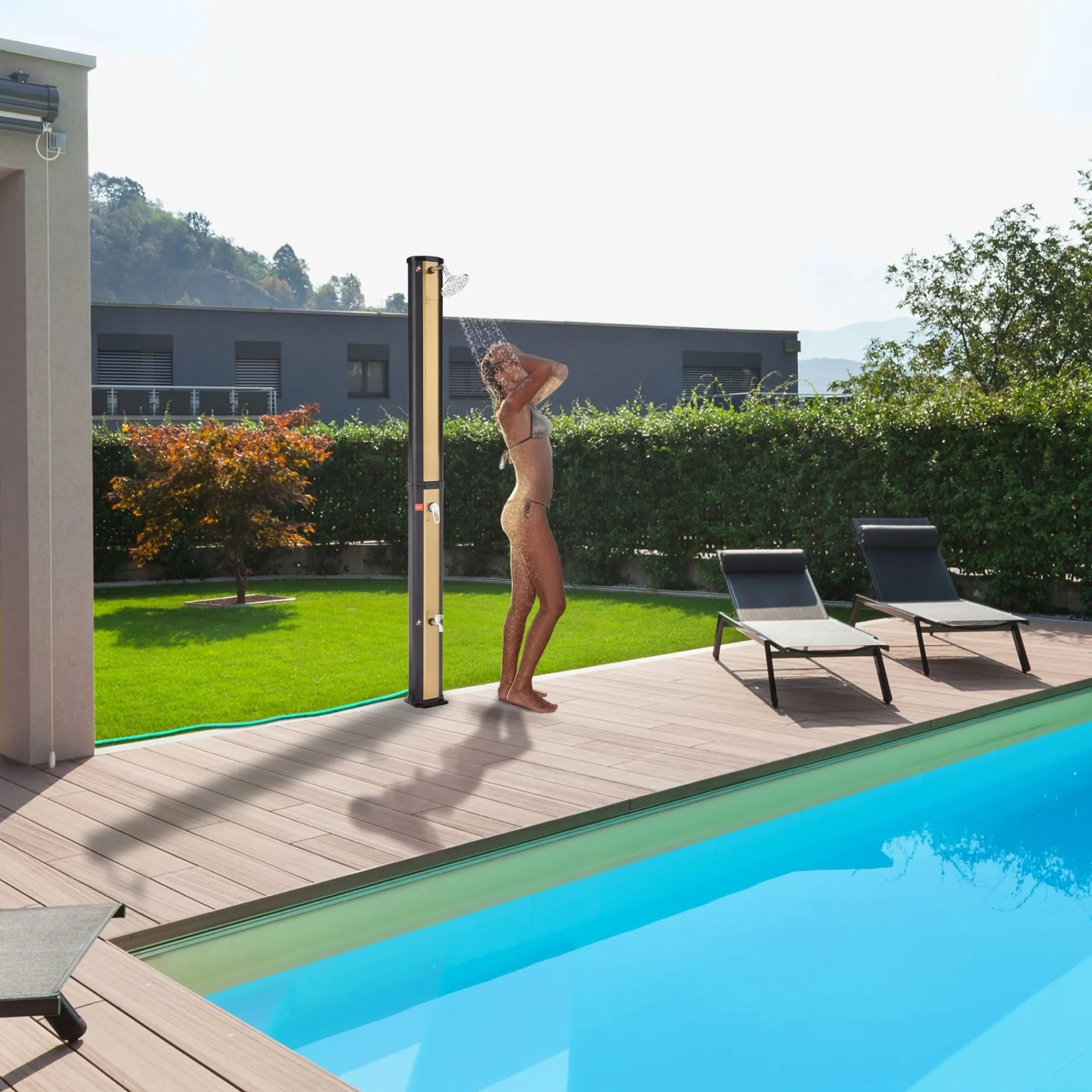 Arebos Solardusche 35L Schwarz golden mit Bodenplatte Anthrazit